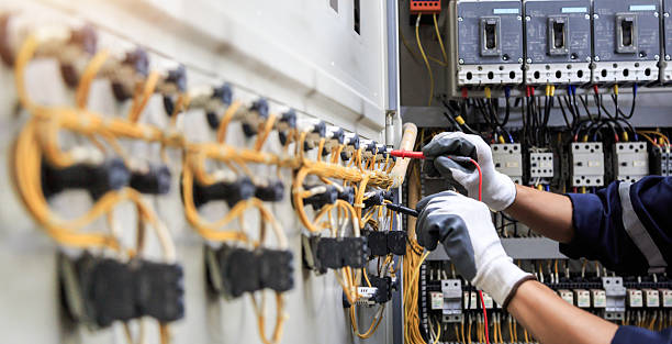 Professional Electrician technician working in Oak Grove, OR